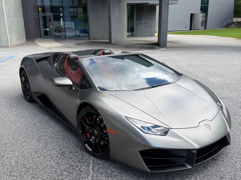 Used 2018 Lamborghini Huracan LP 580-2 RWD image 1