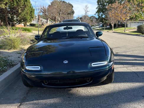 Used 1997 MAZDA MX-5 Miata image 1
