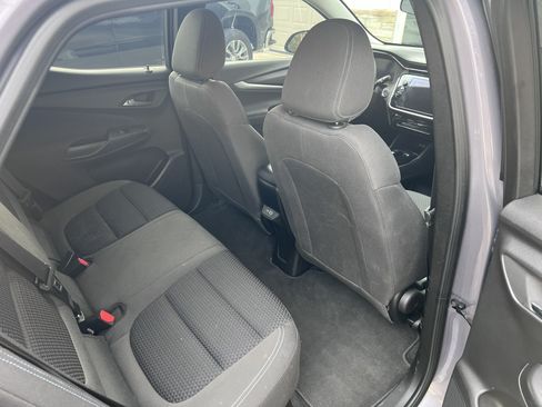 Used 2023 Chevrolet Bolt EUV LT w/ Driver Confidence Package image 8