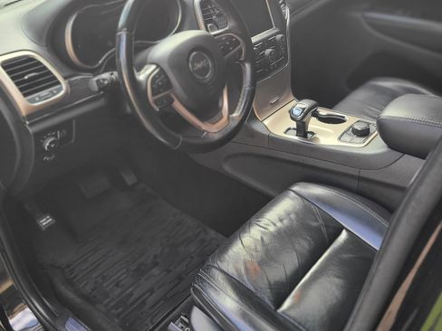 Used 2015 Jeep Grand Cherokee Overland AWD/4WD image 5