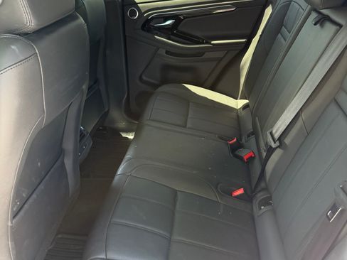 Used 2023 Land Rover Range Rover Evoque R-Dynamic SE AWD/4WD image 14