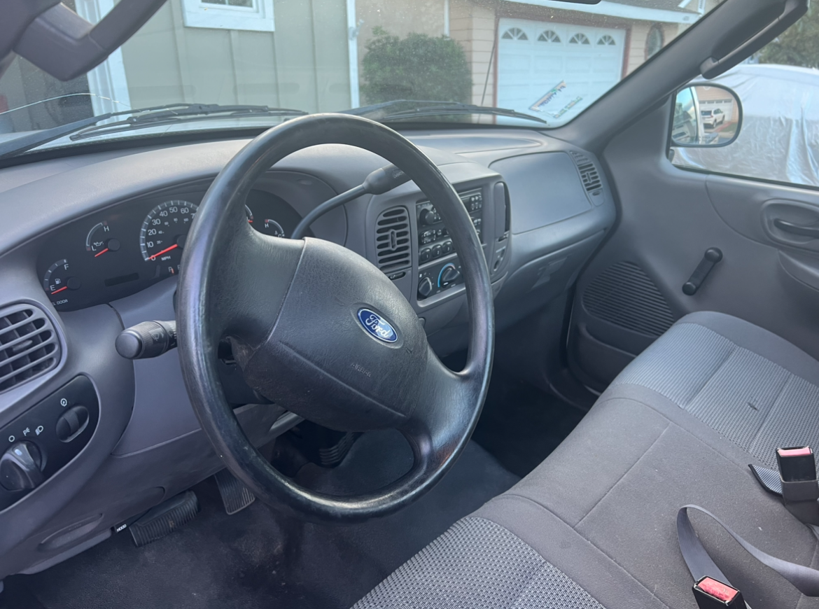 Used 2004 Ford F150 XL RWD image 9