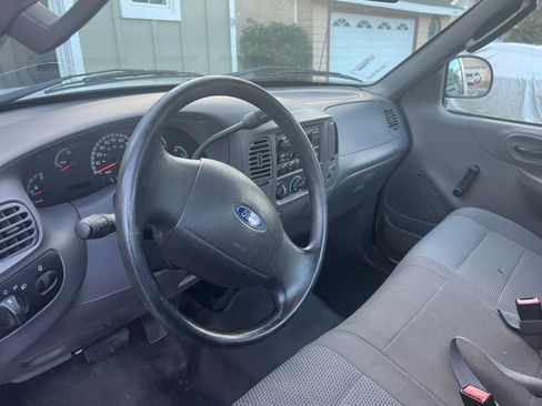 Used 2004 Ford F150 XL image 9