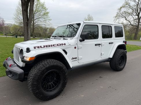 Used 2022 Jeep Wrangler Unlimited Rubicon image 2