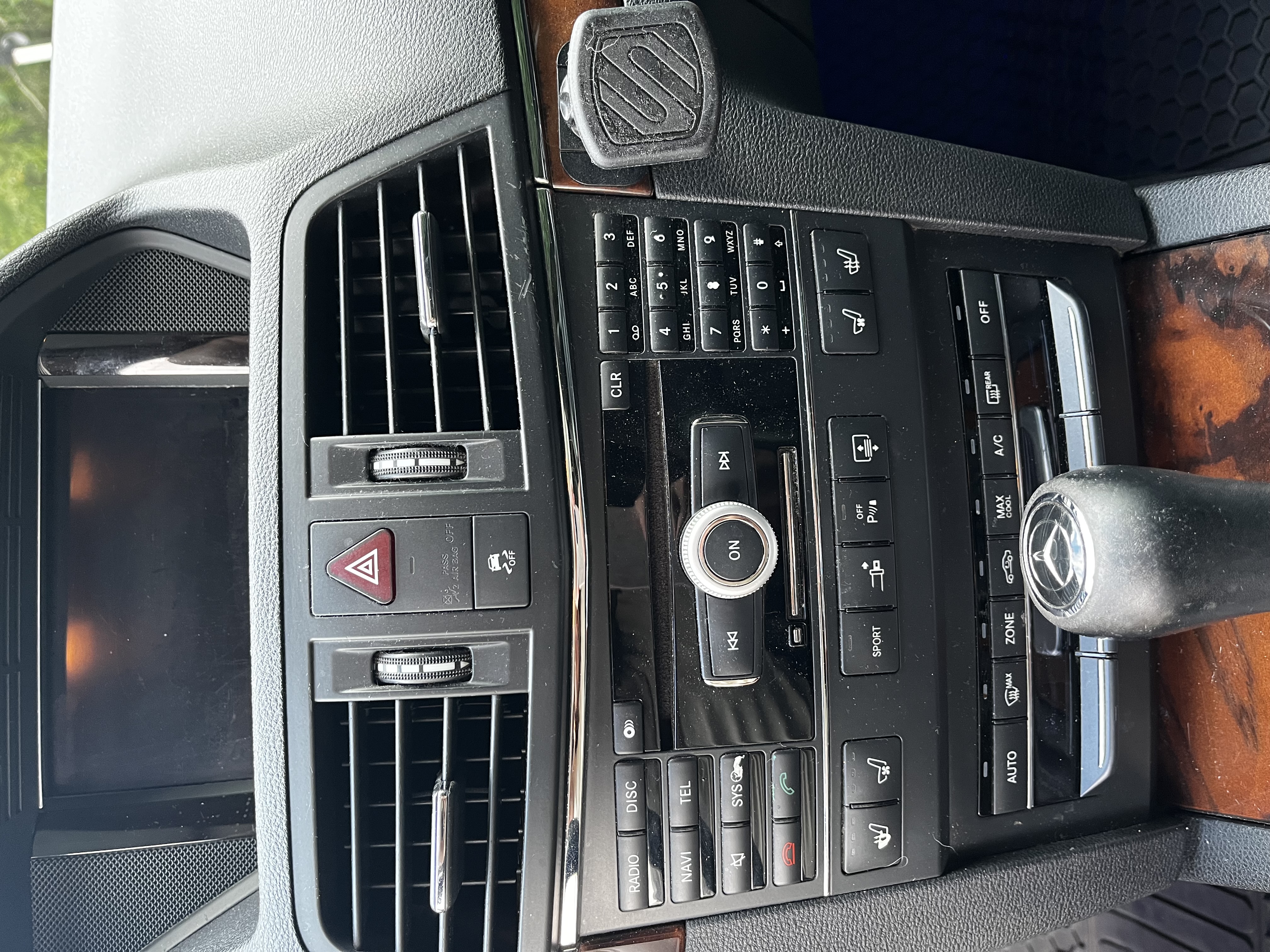 Used 2010 Mercedes-Benz E 550 Coupe image 6