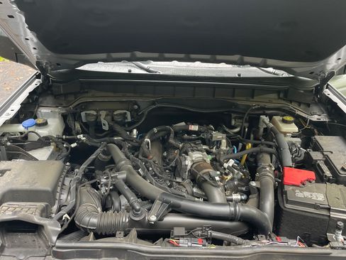 Used 2023 Ford Bronco Wildtrak image 12