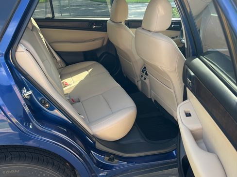 Used 2016 Subaru Outback 2.5i Limited AWD/4WD image 11