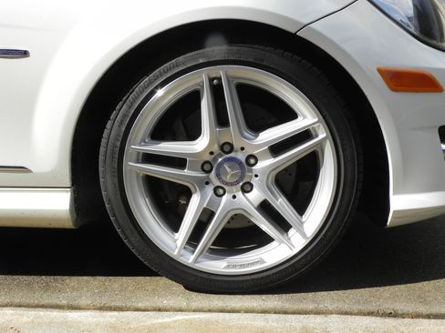 Used 2012 Mercedes-Benz C 350 Sport image 27