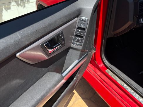 Used 2010 Mercedes-Benz GLK 350 2WD image 9