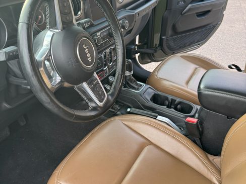 Used 2021 Jeep Wrangler Unlimited Rubicon image 13