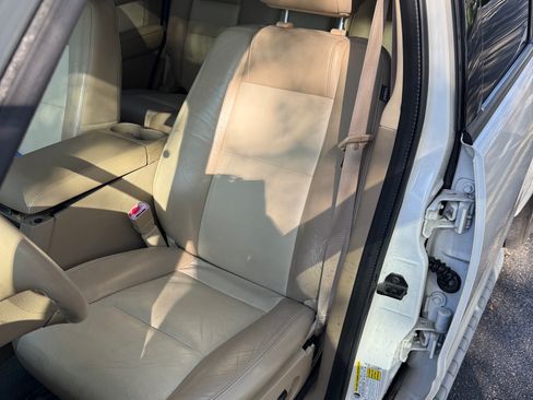 Used 2010 Ford Explorer Sport Trac Limited image 18