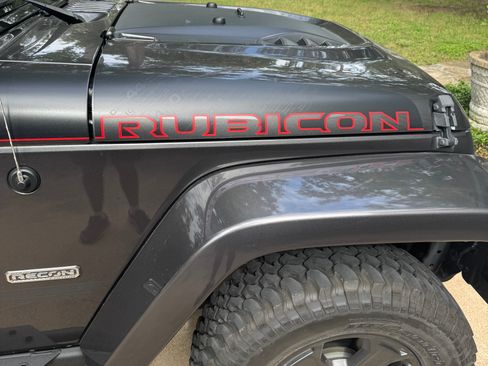 Used 2017 Jeep Wrangler Unlimited Rubicon image 17