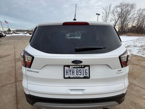 Used 2017 Ford Escape SE image 5