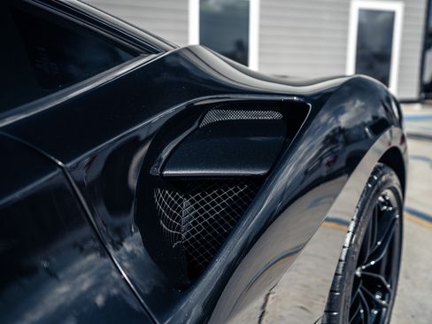 Used 2016 Ferrari 488 GTB image 8