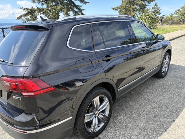 Used 2020 Volkswagen Tiguan SEL AWD/4WD image 6