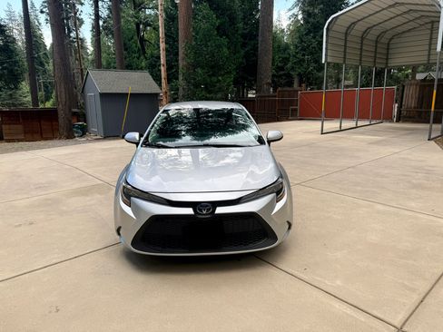 Used 2022 Toyota Corolla LE FWD image 10