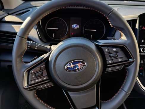 Used 2025 Subaru Crosstrek 2.5i Limited w/ Popular Package #4A image 11