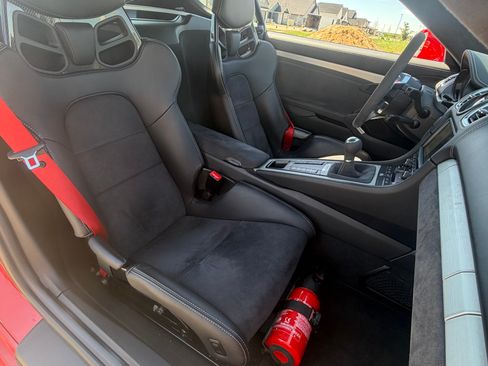 Used 2016 Porsche Cayman GT4 image 13