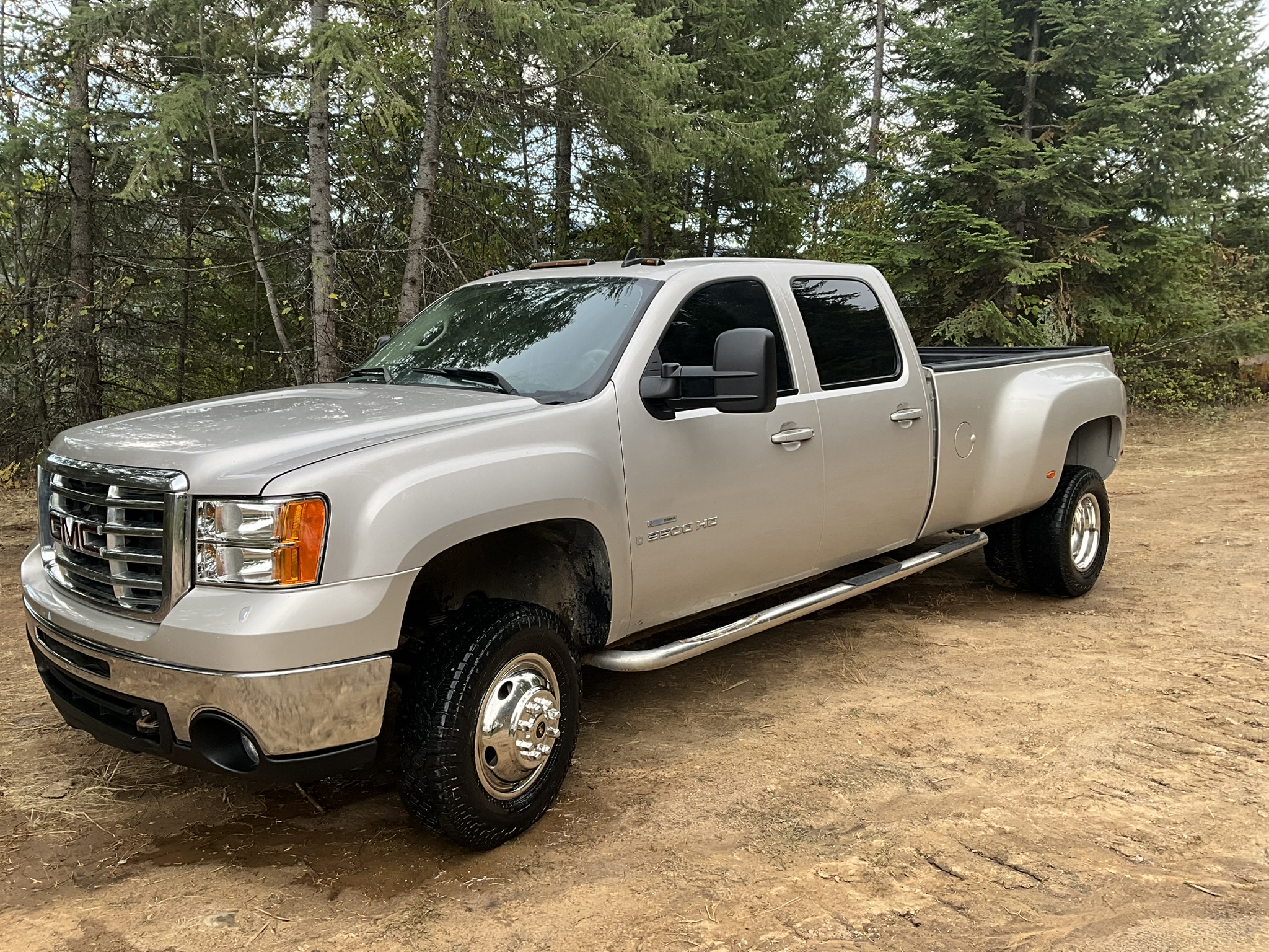 Used 2007 GMC Sierra 3500 SLT w/ Convenience Package AWD/4WD image 4