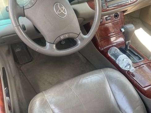 Used 2005 Toyota Camry XLE image 9