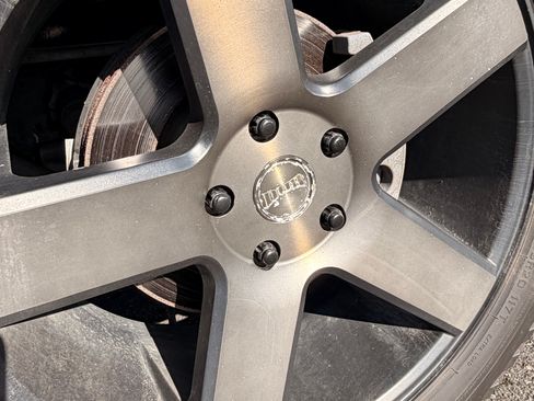 Used 2019 Jeep Grand Cherokee Overland image 10