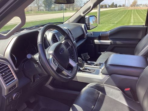 Used 2016 Ford F150 Lariat image 6