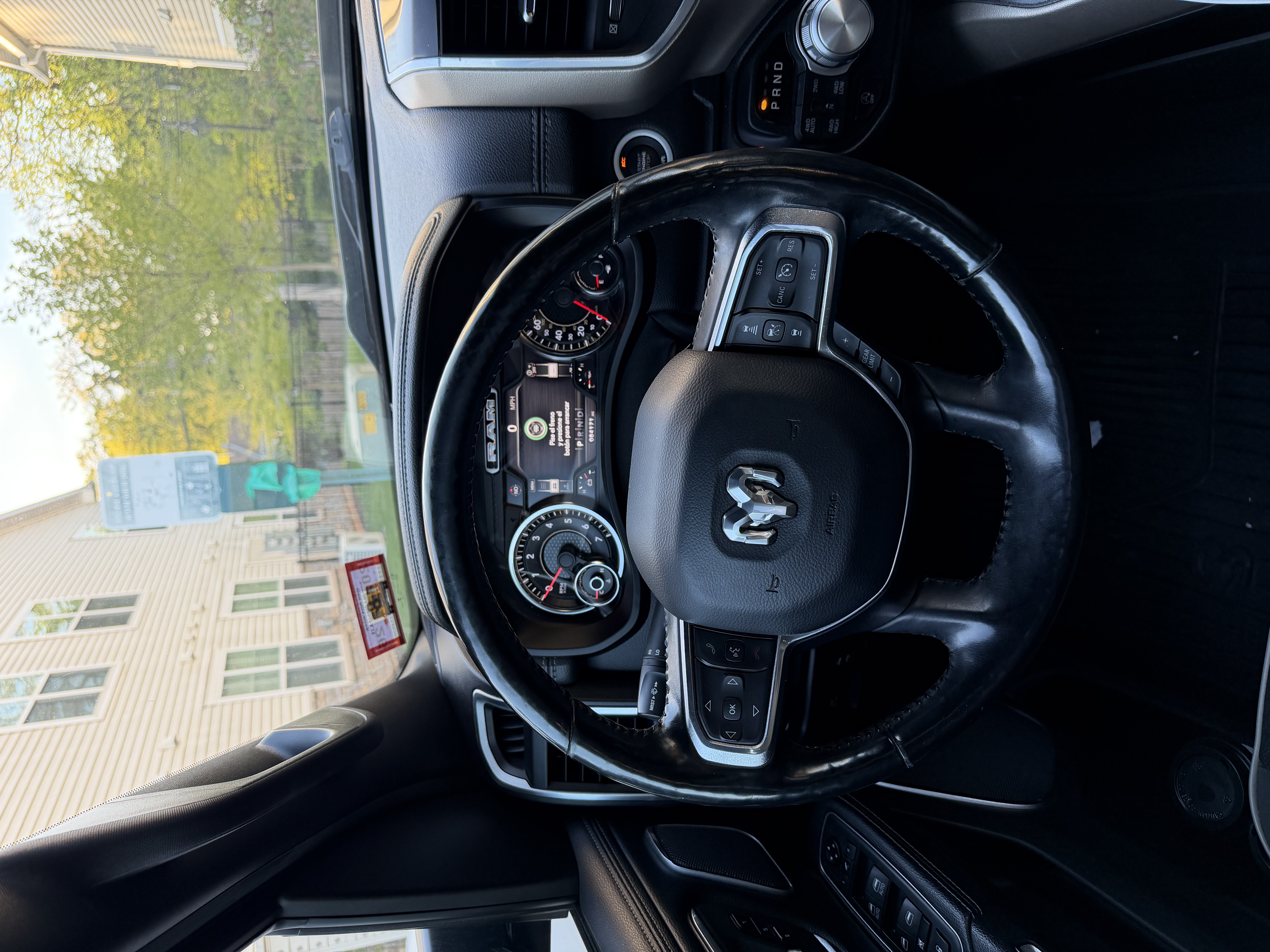 Used 2019 RAM 1500 Laramie AWD/4WD image 6