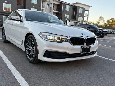Used 2019 BMW 530i w/ Convenience Package image 4