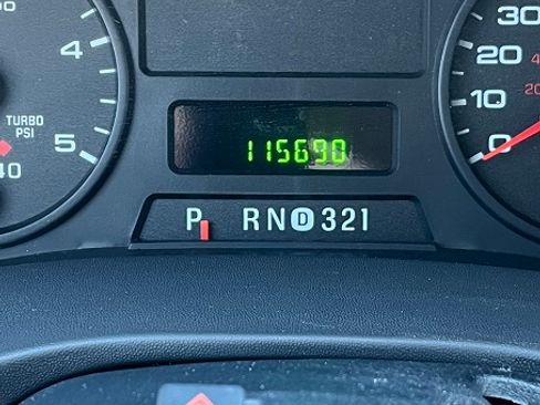 Used 2005 Ford F250 XLT image 9