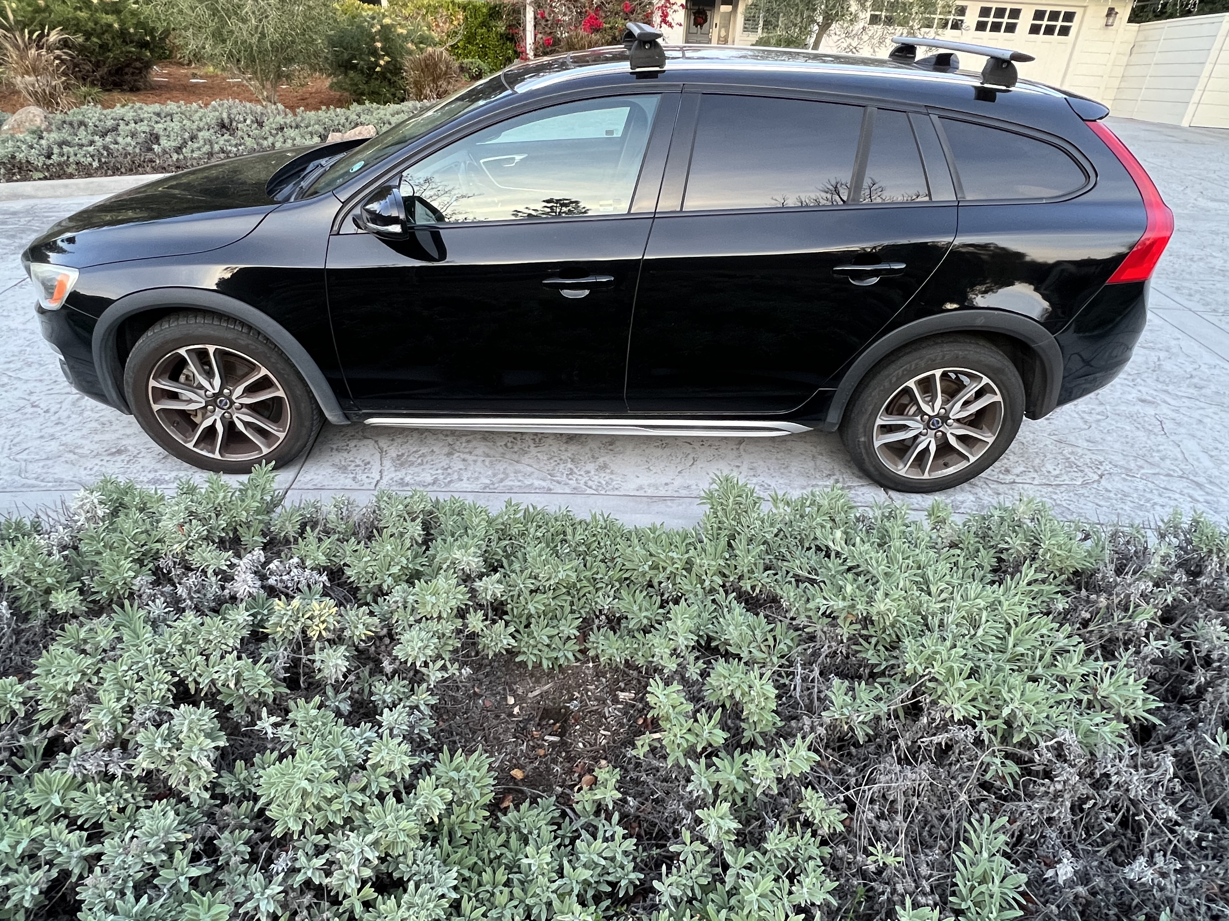 Used 2015 Volvo V60 T5 Cross Country Platinum w/ Protection Package AWD/4WD image 6