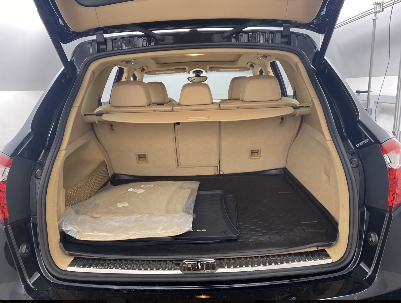 Used 2013 Porsche Cayenne AWD/4WD image 8