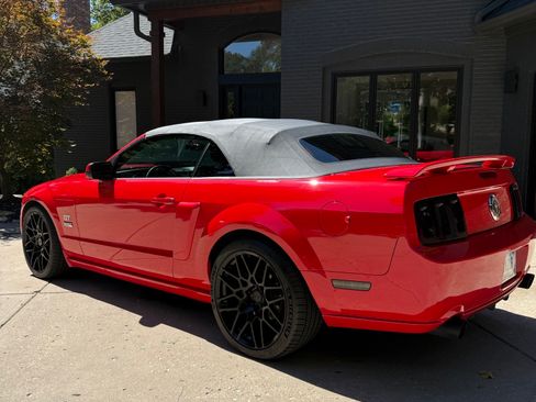 Used 2006 Ford Mustang GT Premium image 4
