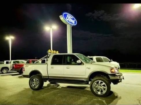 Used 2003 Ford F150 XLT image 1