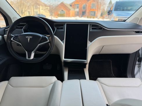 Used 2018 Tesla Model X 100D image 17