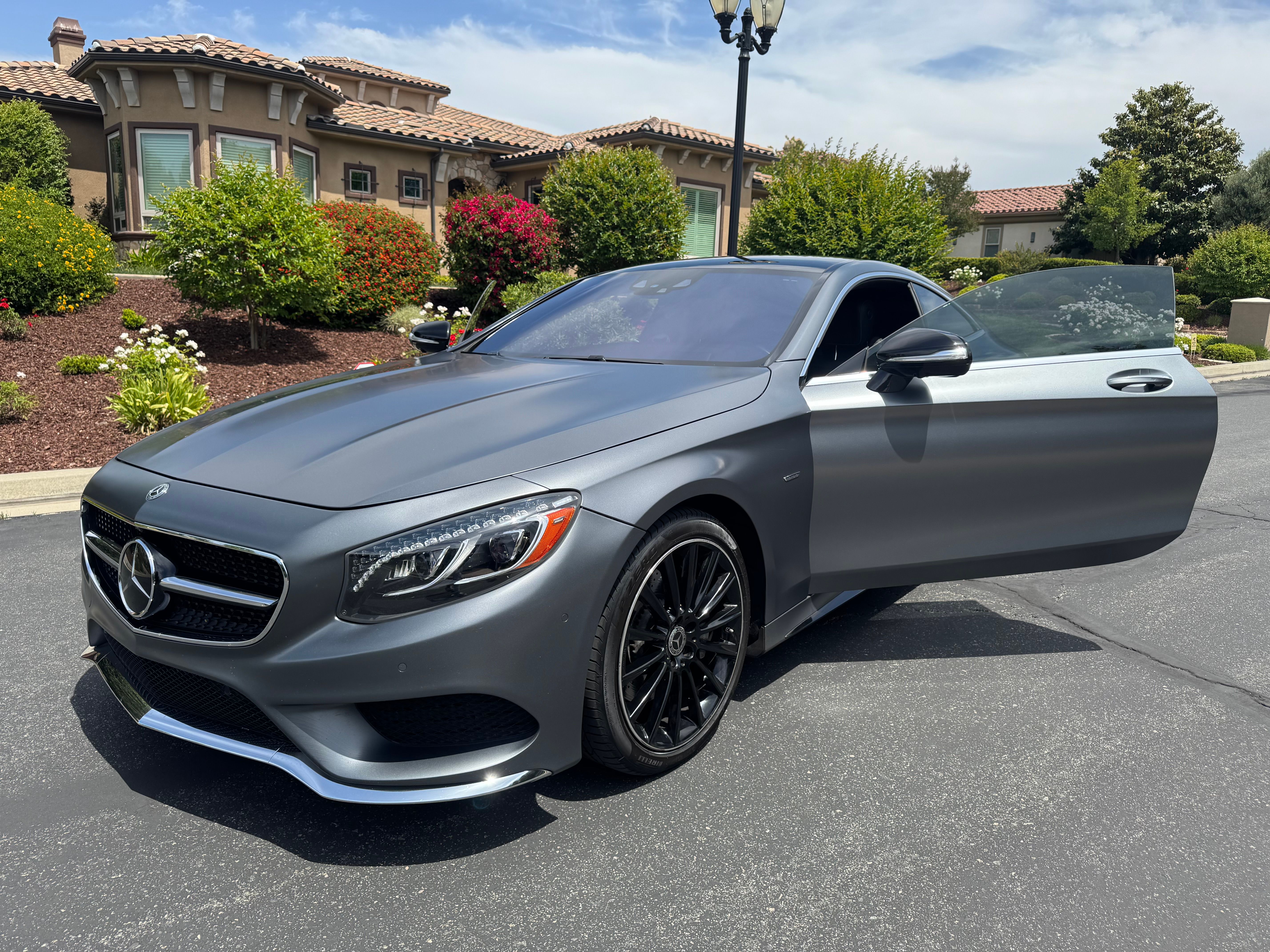 Used 2017 Mercedes-Benz S 550 4MATIC Coupe image 1