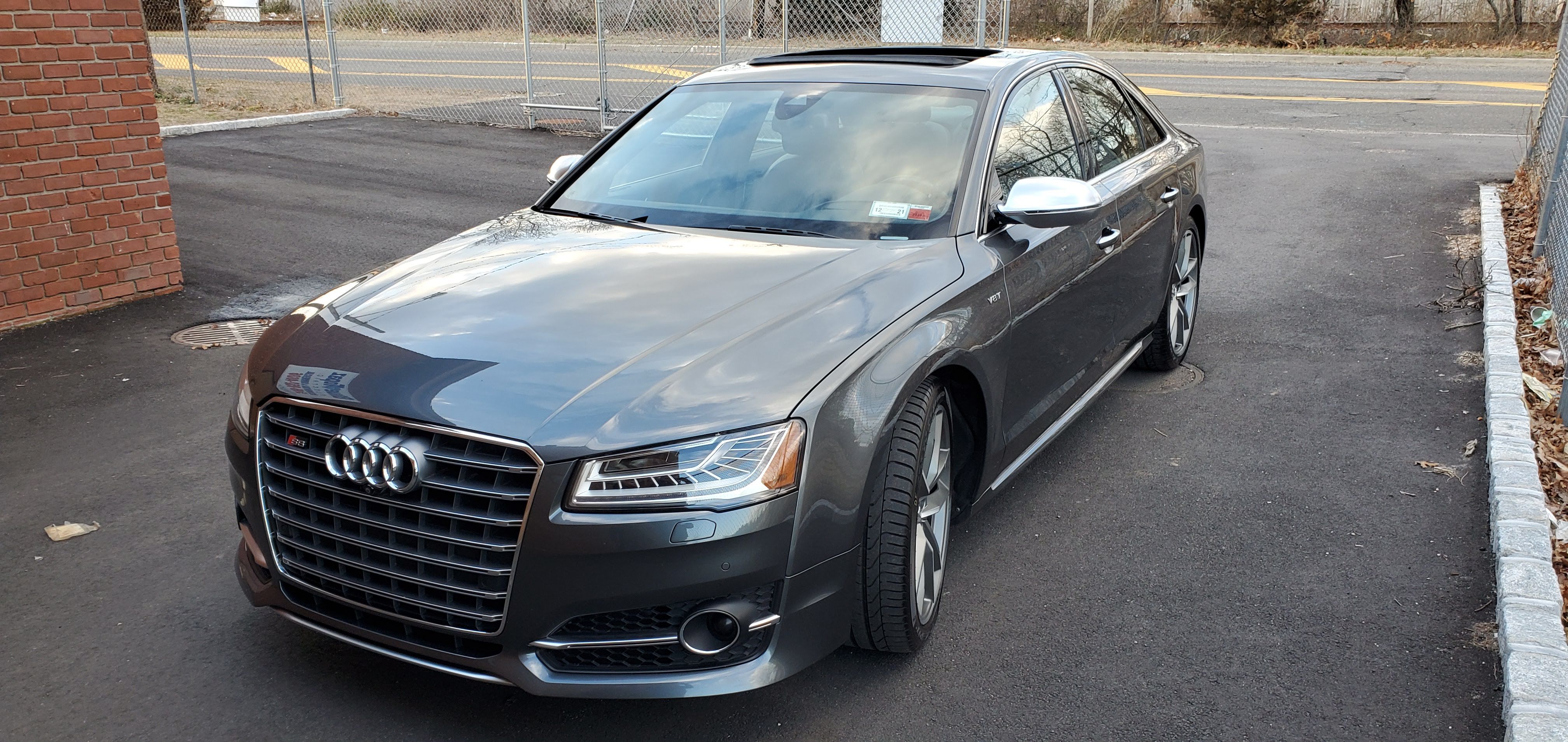 Used 2017 Audi S8 Plus AWD/4WD image 1