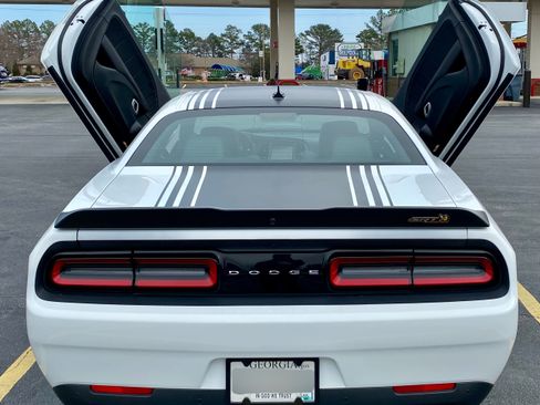 Used 2016 Dodge Challenger R/T Scat Pack image 5