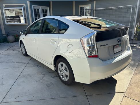 Used 2011 Toyota Prius Four w/ Solar Roof Pkg FWD image 13
