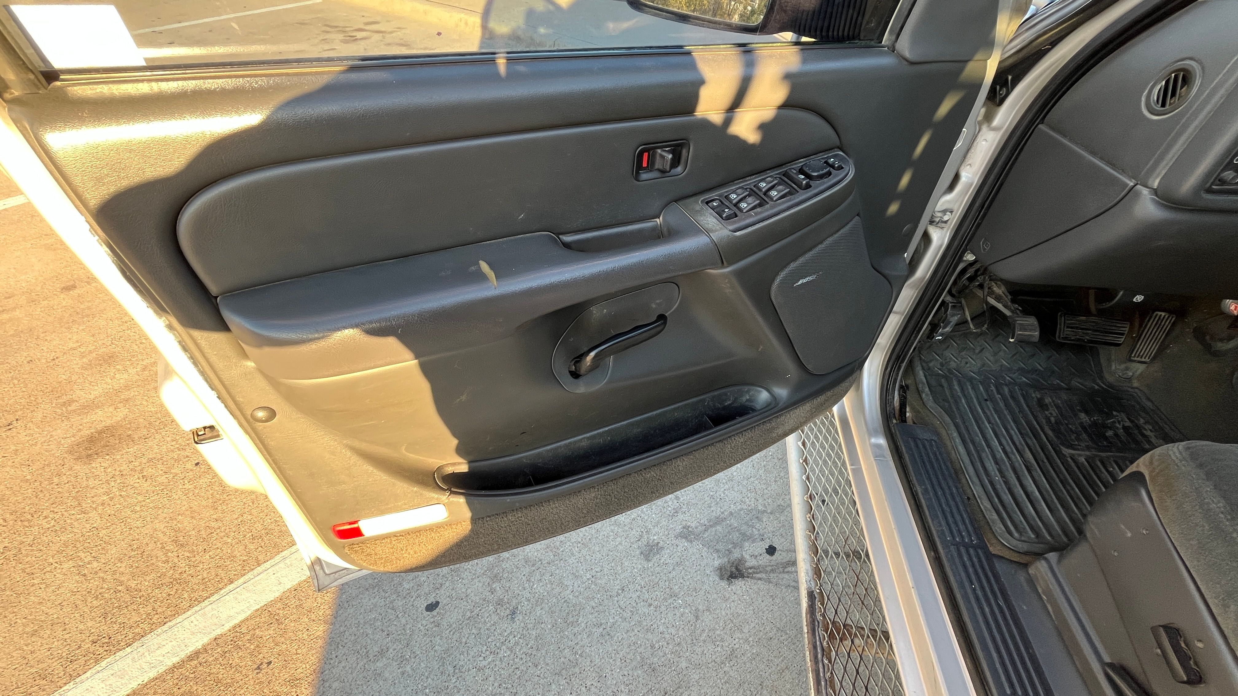 Used 2004 Chevrolet Silverado 3500 LS w/ Skid Plate Package AWD/4WD image 13