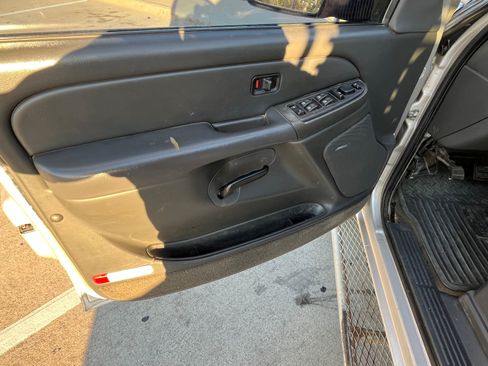 Used 2004 Chevrolet Silverado 3500 LS w/ Skid Plate Package image 13