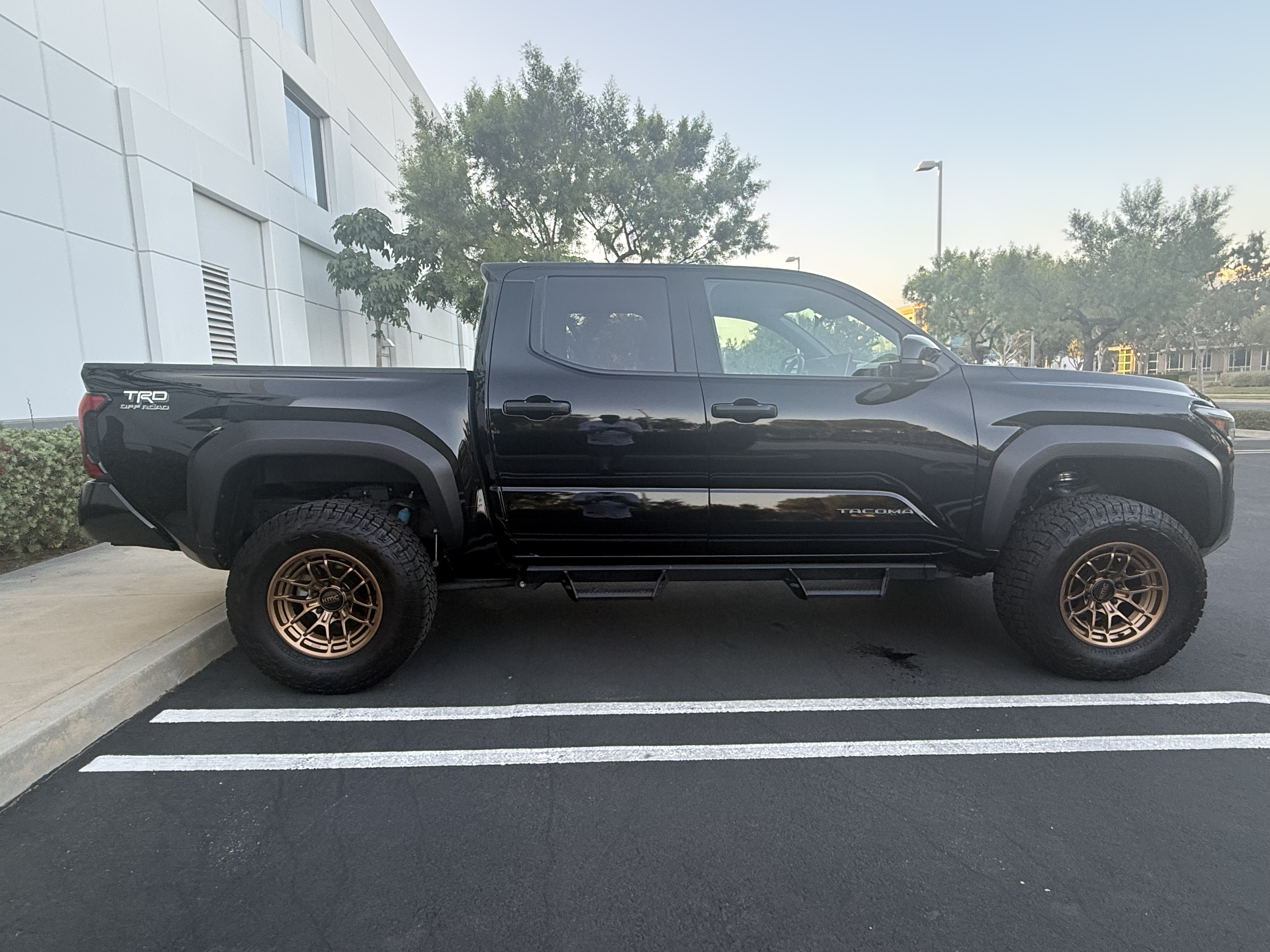 Used 2025 Toyota Tacoma TRD Off-Road AWD/4WD image 12