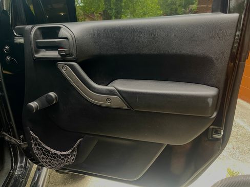 Used 2013 Jeep Wrangler Sport image 15