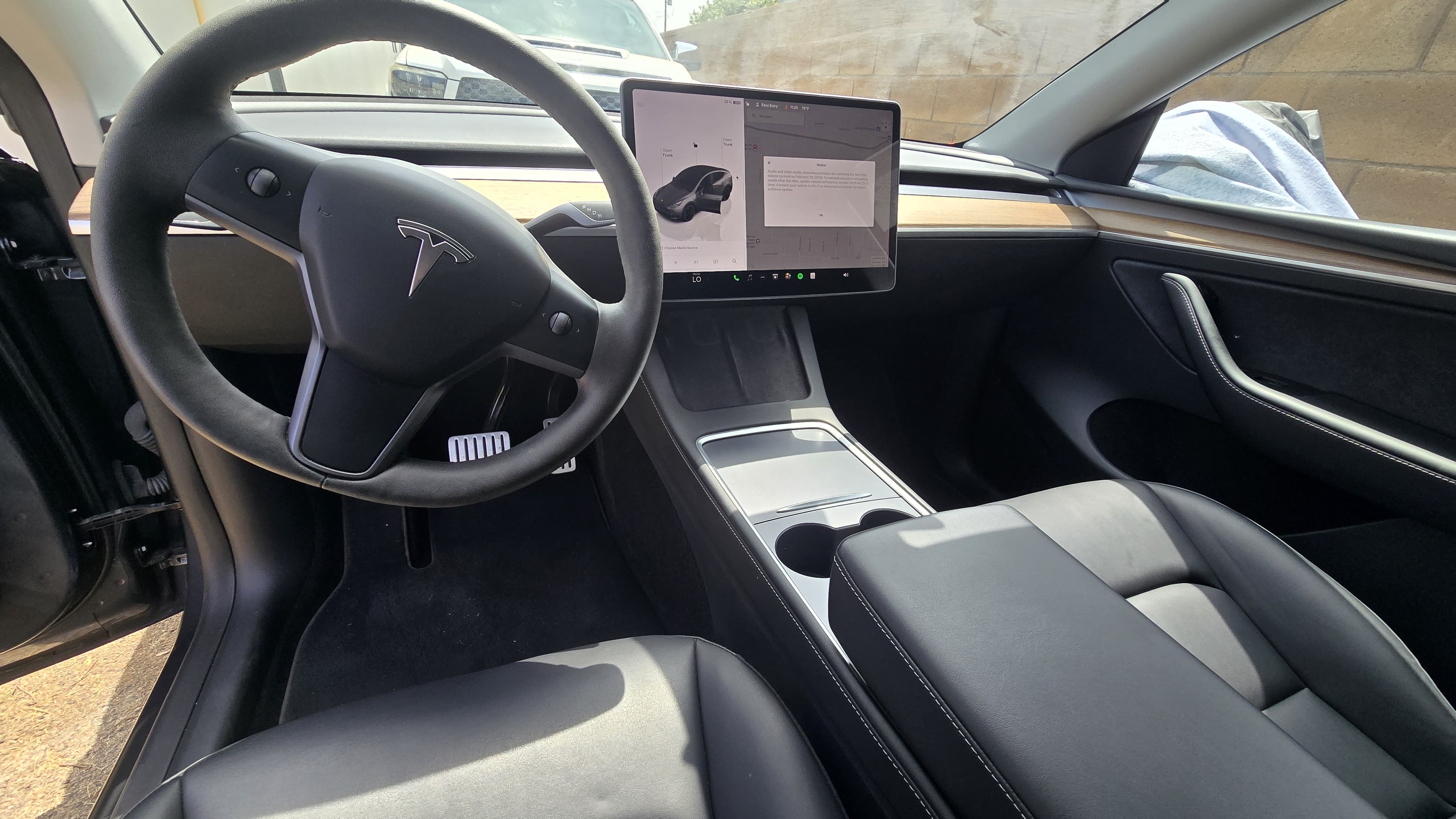 Used 2023 Tesla Model Y Performance AWD/4WD image 11