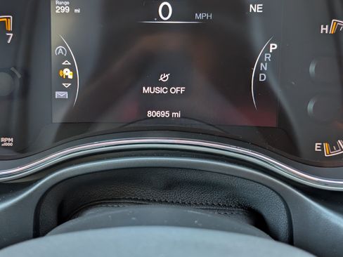 Used 2019 Jeep Grand Cherokee Limited w/ Trailer Tow Group IV image 23