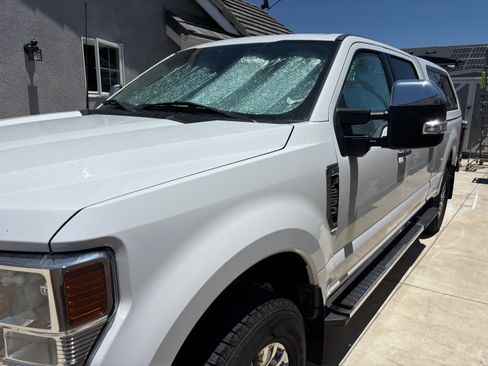 Used 2022 Ford F250 XLT w/ XLT Premium Package AWD/4WD image 5