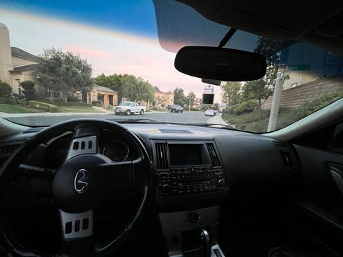 Used 2004 INFINITI FX35 2WD w/ Touring Pkg image 10