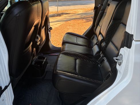 Used 2021 Jeep Gladiator Overland image 6