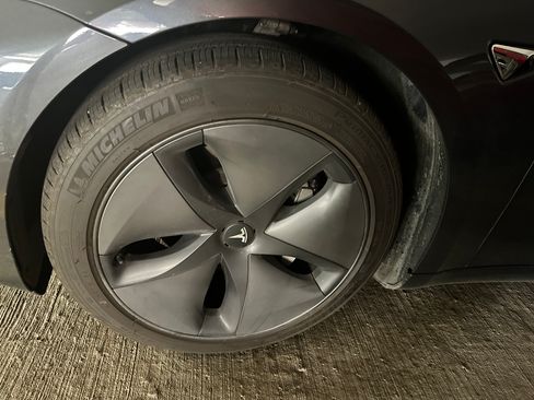 Used 2020 Tesla Model 3 Long Range image 12