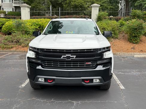 Used 2021 Chevrolet Silverado 1500 LT Trail Boss w/ Convenience Package II AWD/4WD image 2