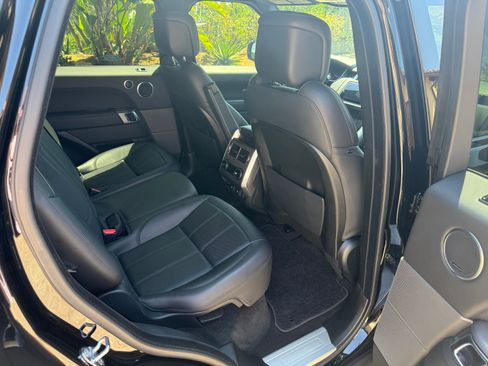Used 2019 Land Rover Range Rover Sport HSE AWD/4WD image 17
